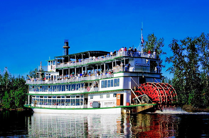 Riverboat Cruises & Cultural Encounters 